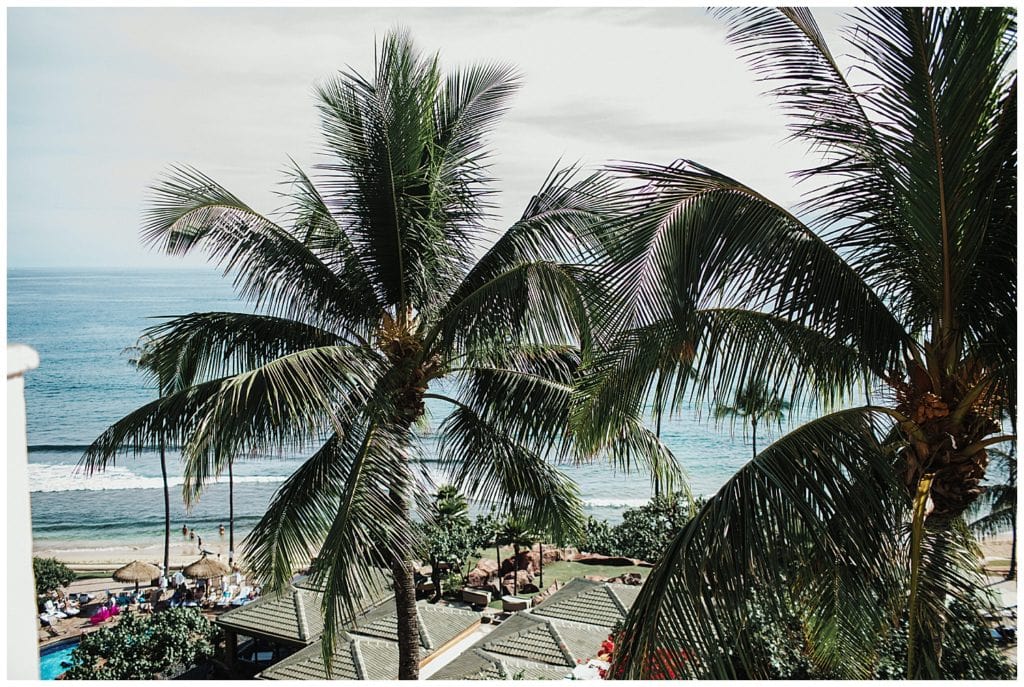 Hyatt Maui Wedding Photographer Amy Jayne Photographed the couple getting ready in their rooms