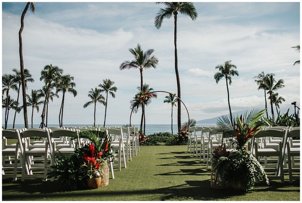Hyatt Maui Wedding Photographer Amy Jayne Photographed the couple on their wedding day in this beautiful hotel