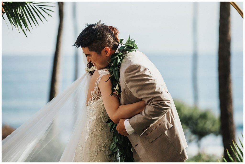 Hyatt Maui Wedding Photographer Amy Jayne Photographed the couple on their wedding day in this beautiful hotel