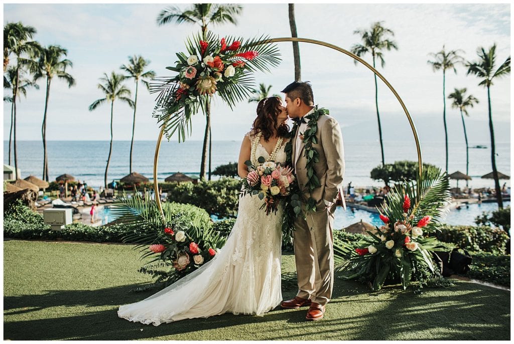 Hyatt Maui Wedding Photographer Amy Jayne Photographed the couple on their wedding day in this beautiful hotel