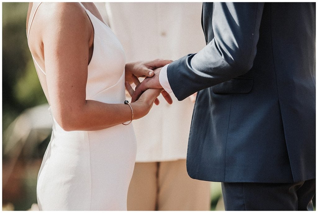 Kula Maui Wedding Photographer Amy Jayne pictures of the couple getting married at a private venue