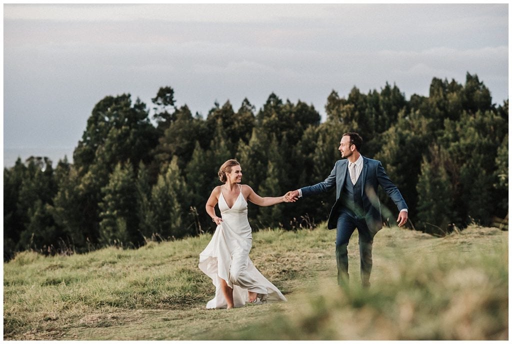 Kula Maui Wedding Photographer Amy Jayne pictures of the couple getting married at a private venue