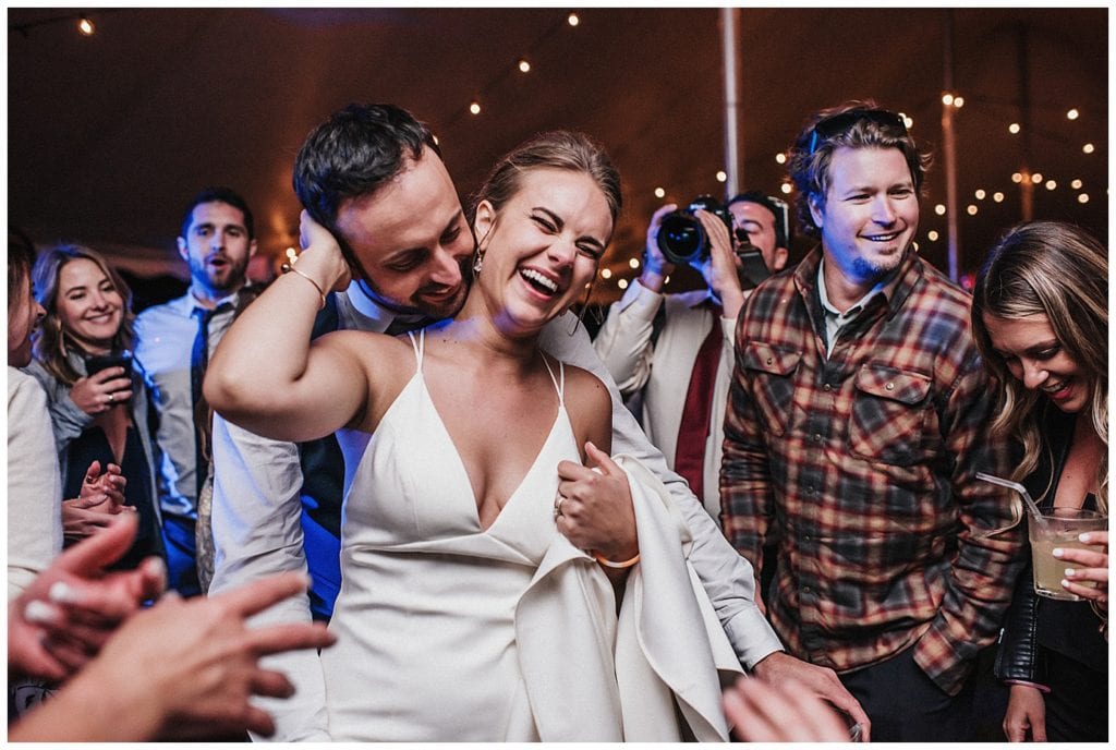 Kula Maui Wedding Photographer Amy Jayne pictures of the couple getting married at a private venue