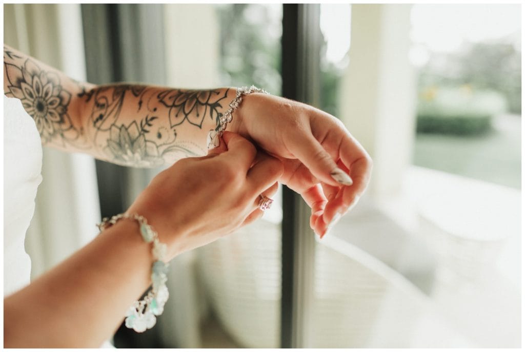 Hotel Wailea wedding getting ready photos