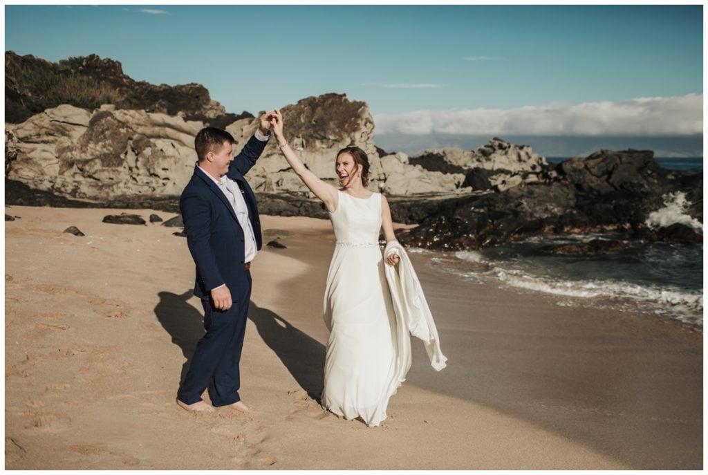 Maui Beach wedding photographer Amy Jayne Photography bride and groom getting married on the beach