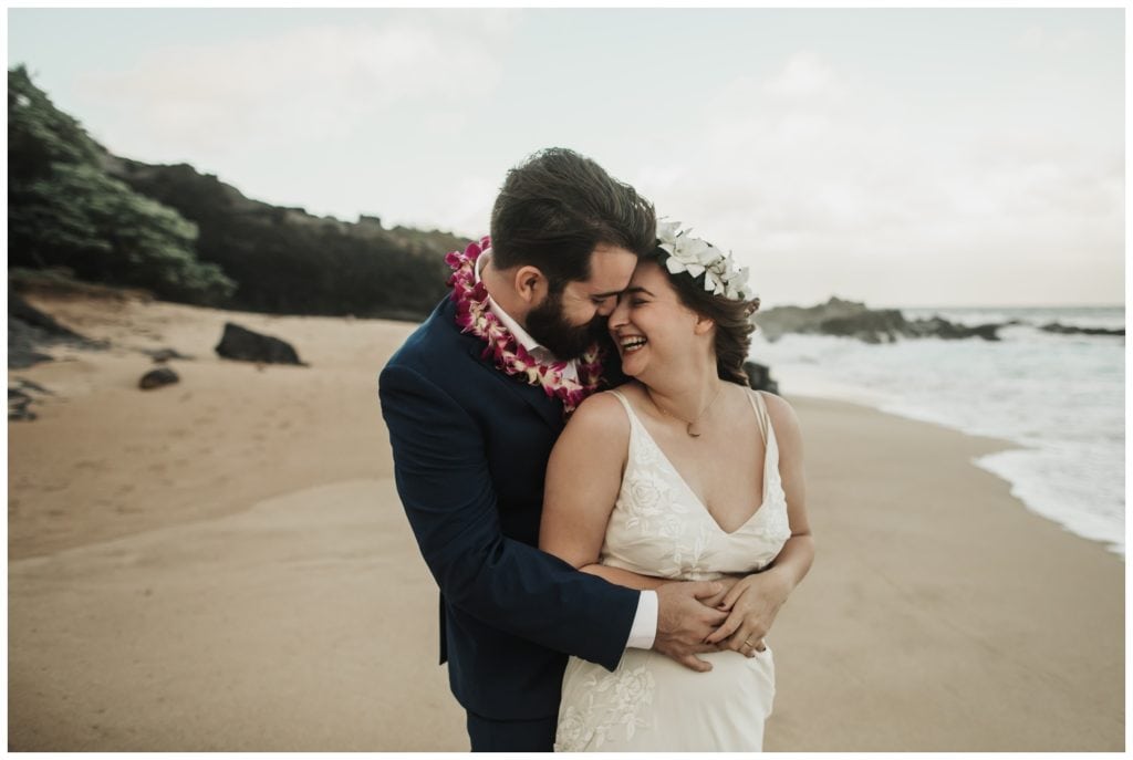 Hawaii Elopement on the beach Photographer Amy Jayne captured couple getting married on the beach