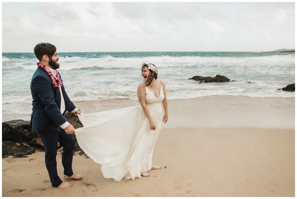 Hawaii Elopement on the beach Photographer Amy Jayne captured couple getting married on the beach