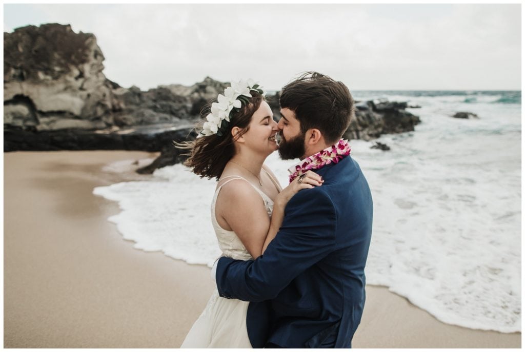 Hawaii Elopement on the beach Photographer Amy Jayne captured couple getting married on the beach
